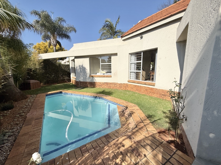 3 Bedroom Property for Sale in Faerie Glen Gauteng