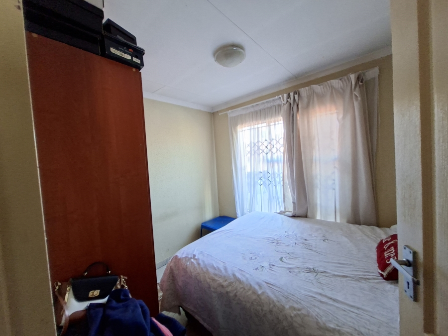 5 Bedroom Property for Sale in Olievenhoutbosch Gauteng
