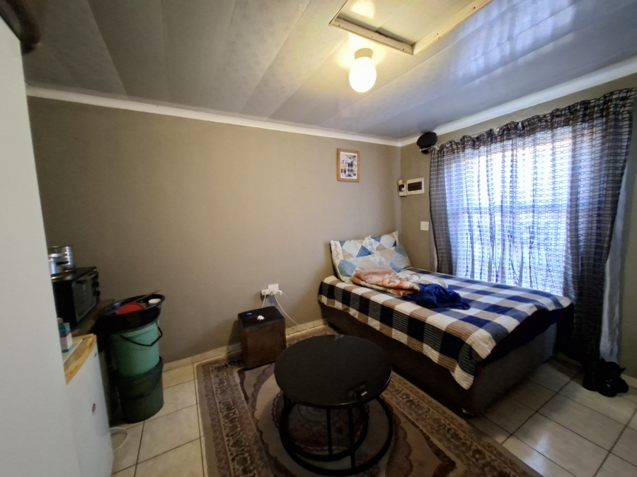 5 Bedroom Property for Sale in Olievenhoutbosch Gauteng