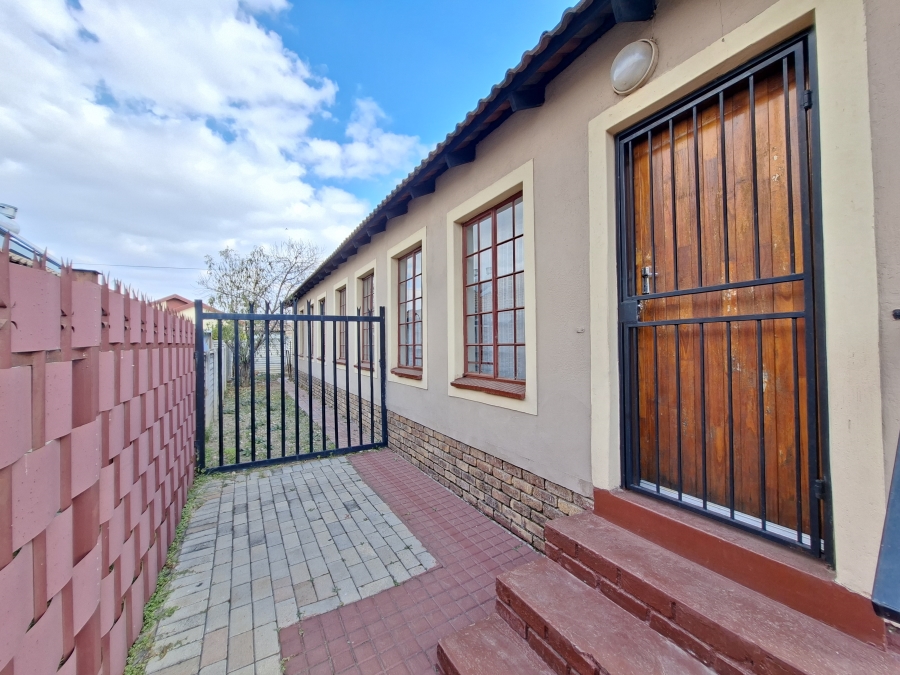 3 Bedroom Property for Sale in Olievenhoutbosch Gauteng