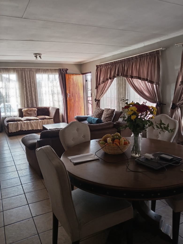 3 Bedroom Property for Sale in Olievenhoutbosch Gauteng