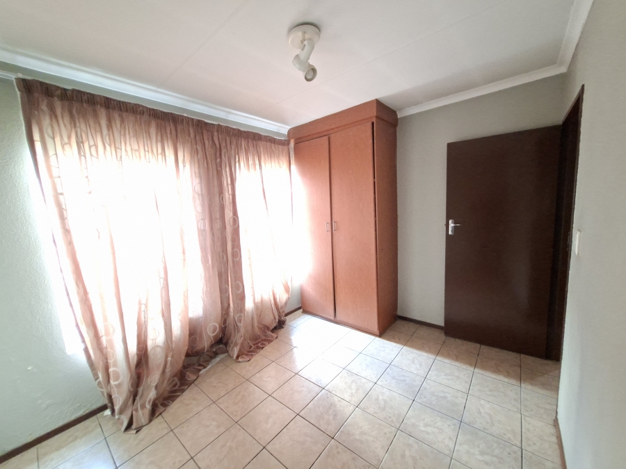 3 Bedroom Property for Sale in Olievenhoutbosch Gauteng