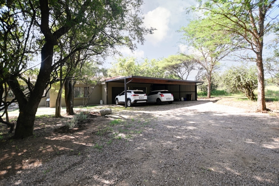 4 Bedroom Property for Sale in Leeuwfontein Gauteng