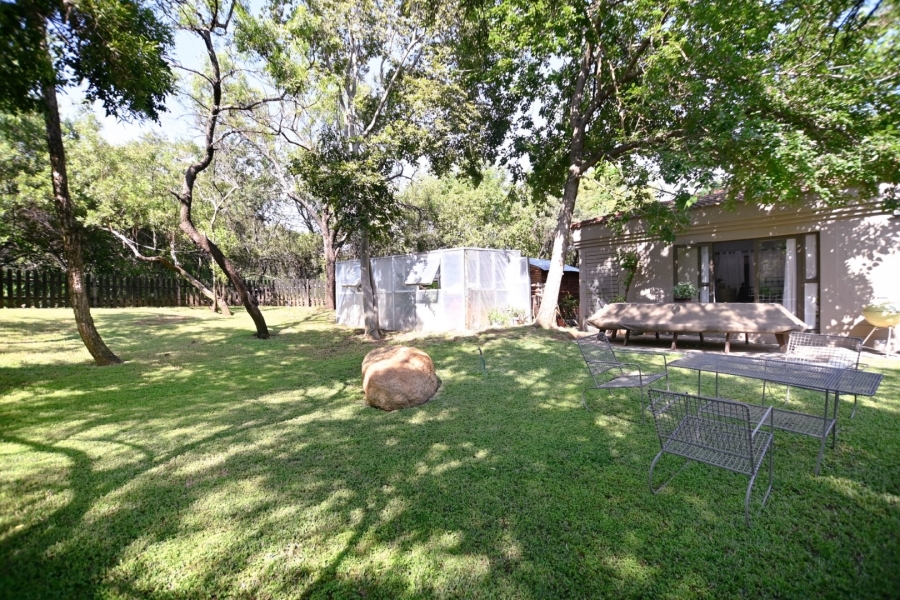 4 Bedroom Property for Sale in Leeuwfontein Gauteng
