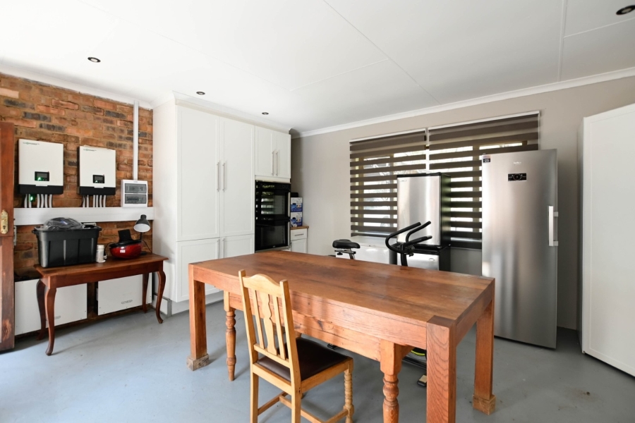 4 Bedroom Property for Sale in Leeuwfontein Gauteng