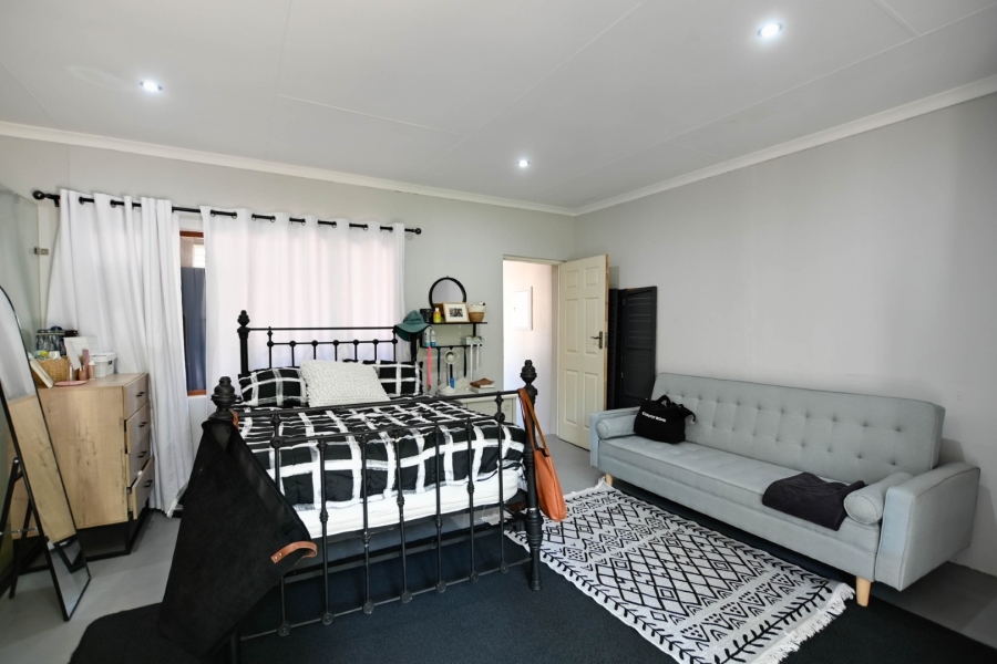 4 Bedroom Property for Sale in Leeuwfontein Gauteng