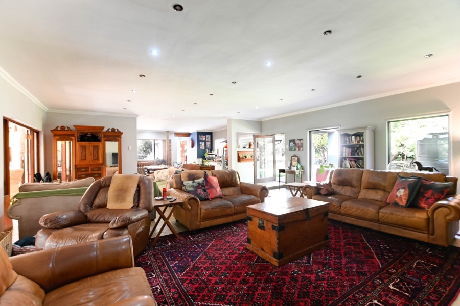 4 Bedroom Property for Sale in Leeuwfontein Gauteng