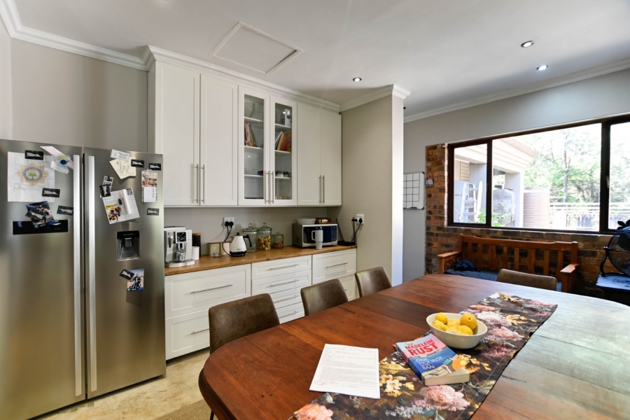 4 Bedroom Property for Sale in Leeuwfontein Gauteng