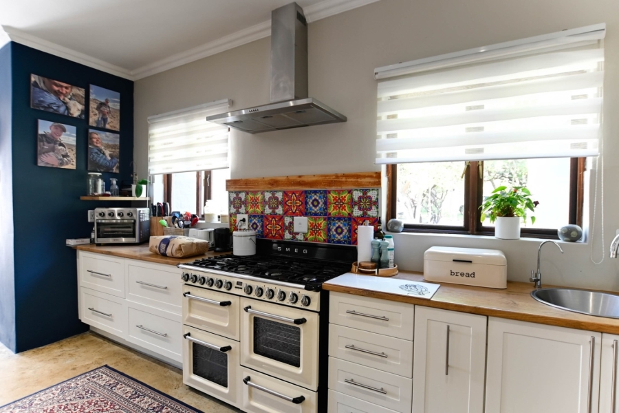 4 Bedroom Property for Sale in Leeuwfontein Gauteng