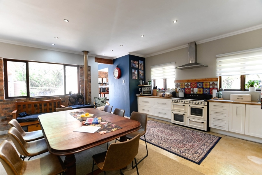 4 Bedroom Property for Sale in Leeuwfontein Gauteng