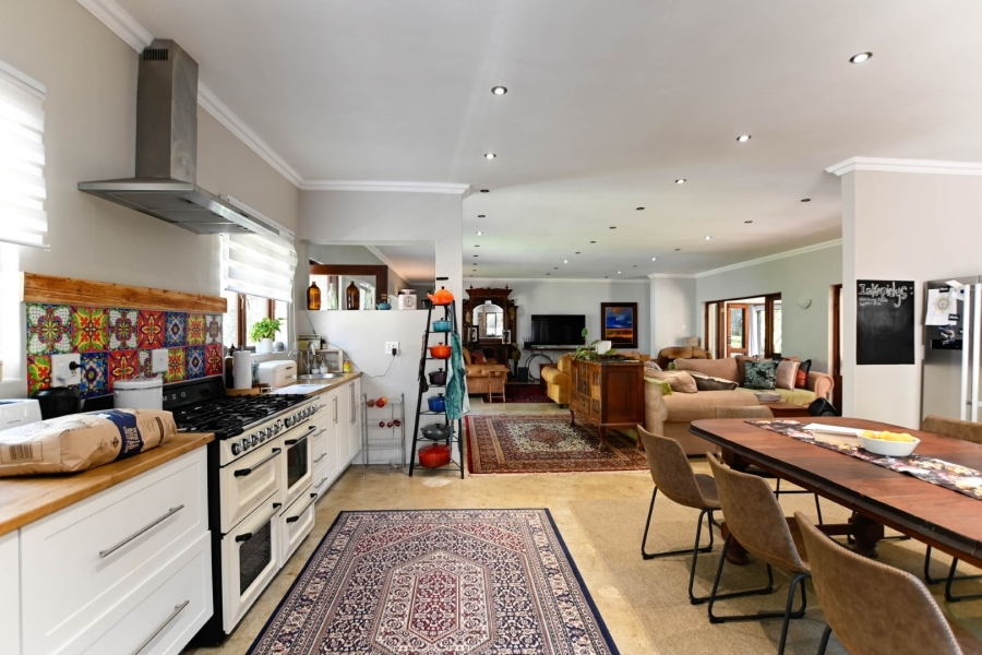 4 Bedroom Property for Sale in Leeuwfontein Gauteng