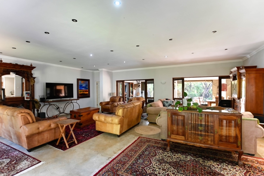 4 Bedroom Property for Sale in Leeuwfontein Gauteng