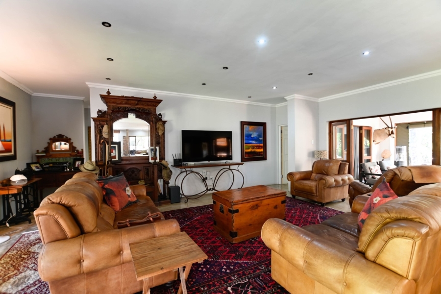 4 Bedroom Property for Sale in Leeuwfontein Gauteng