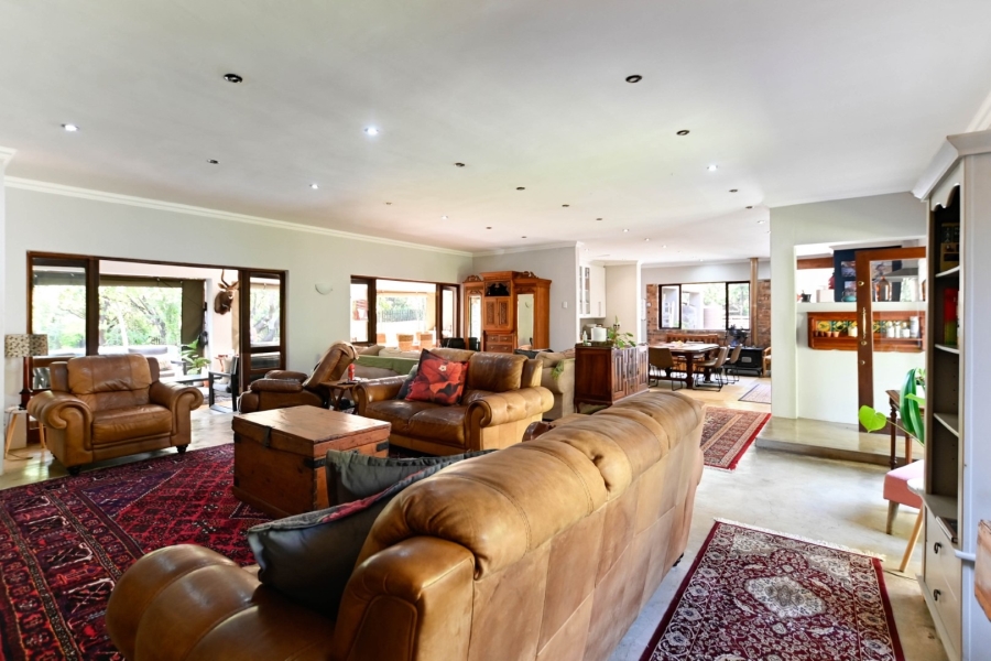 4 Bedroom Property for Sale in Leeuwfontein Gauteng