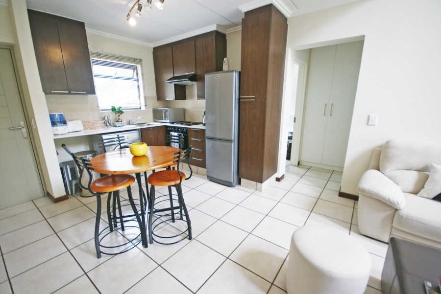 To Let 1 Bedroom Property for Rent in Bryanston Gauteng