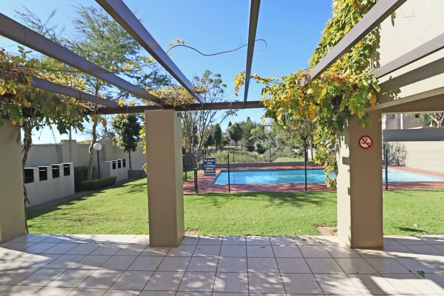 To Let 1 Bedroom Property for Rent in Bryanston Gauteng