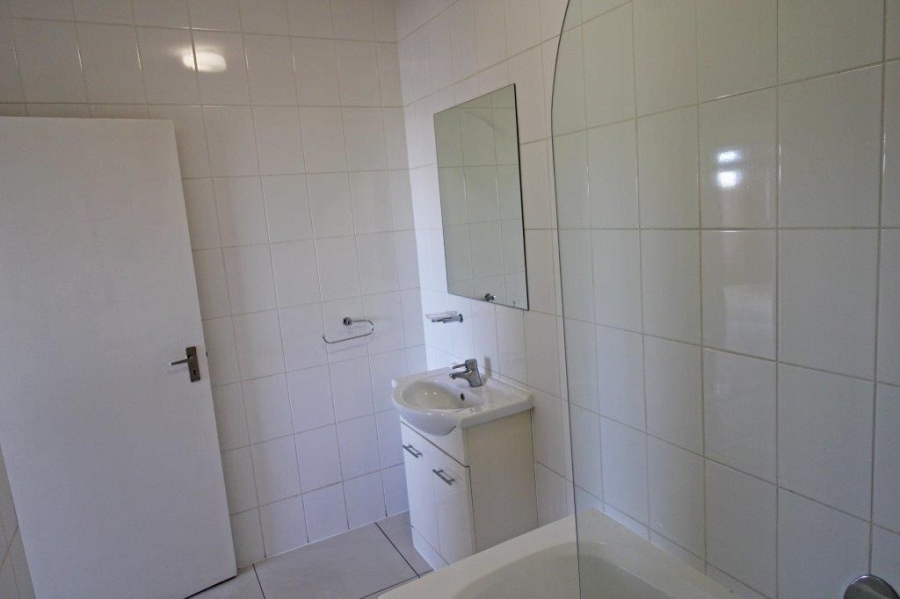 To Let 2 Bedroom Property for Rent in Bryanston West Gauteng