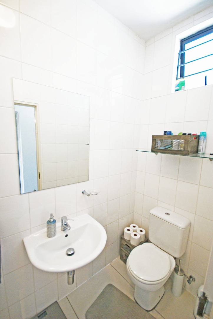 To Let 2 Bedroom Property for Rent in Bryanston West Gauteng