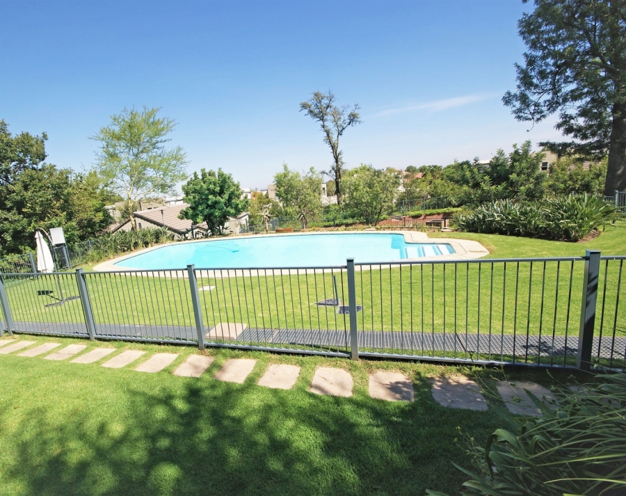 To Let 2 Bedroom Property for Rent in Bryanston West Gauteng