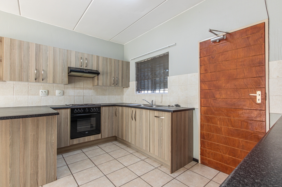 To Let 2 Bedroom Property for Rent in Randpark Ridge Gauteng