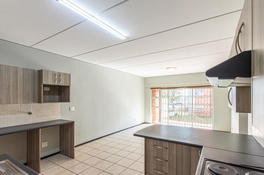 To Let 2 Bedroom Property for Rent in Randpark Ridge Gauteng