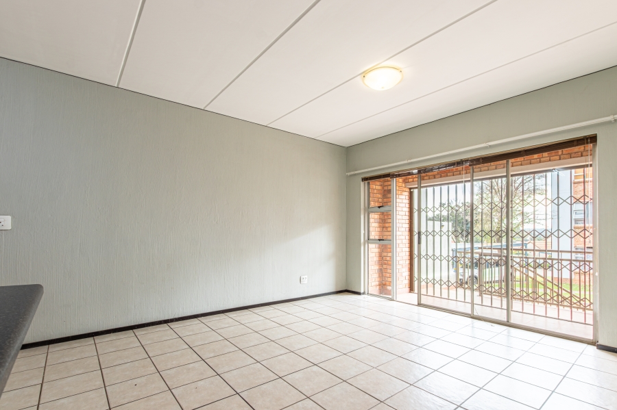 To Let 2 Bedroom Property for Rent in Randpark Ridge Gauteng