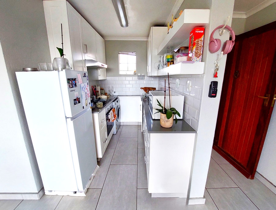 2 Bedroom Property for Sale in Groenkloof Gauteng