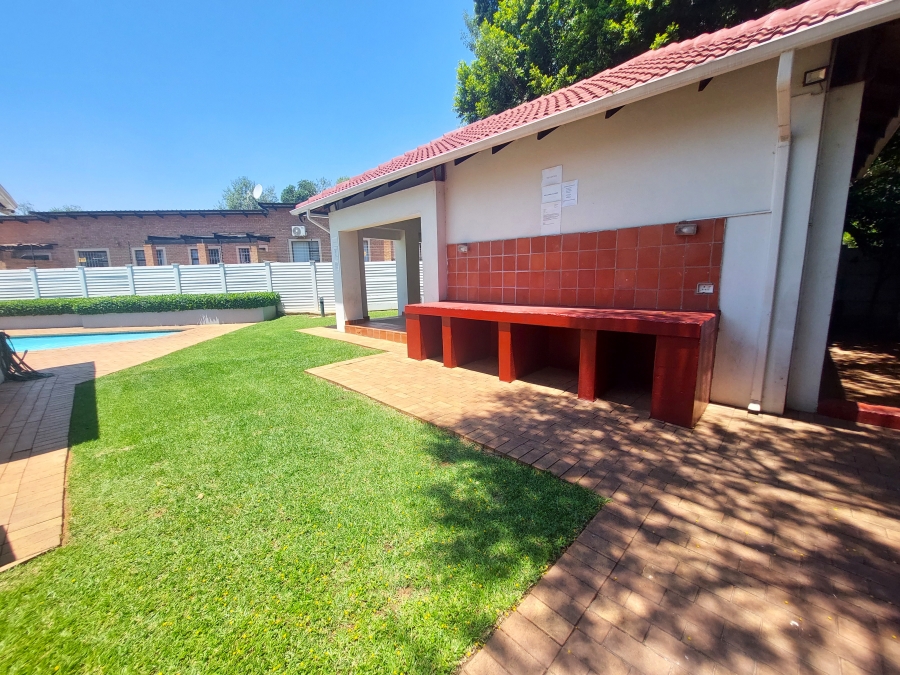 2 Bedroom Property for Sale in Groenkloof Gauteng