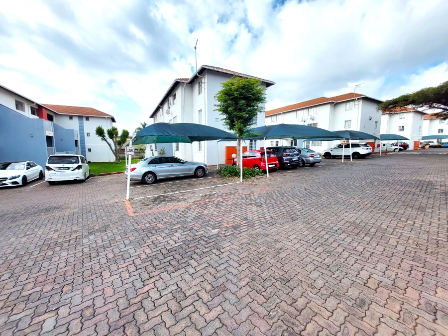2 Bedroom Property for Sale in Groenkloof Gauteng