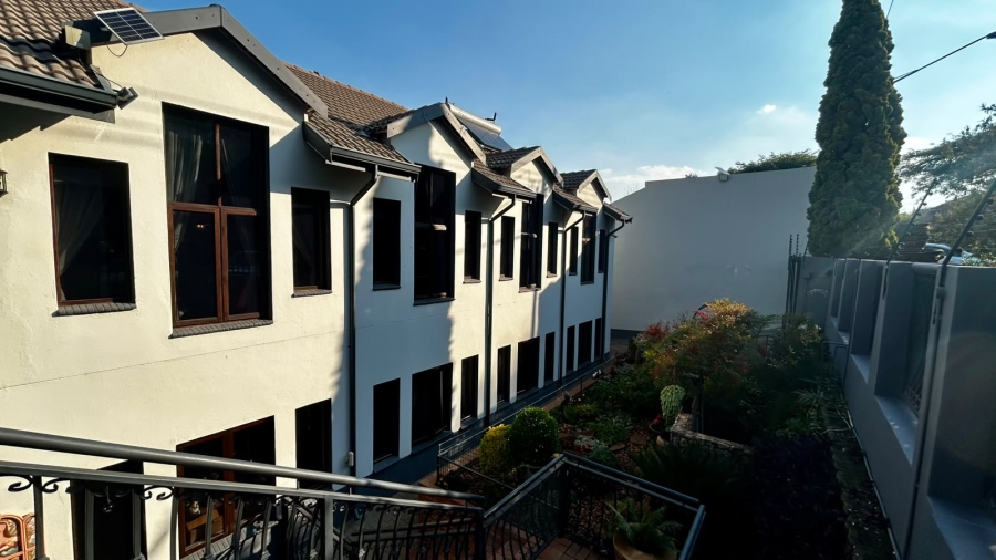 8 Bedroom Property for Sale in Bergtuin Gauteng