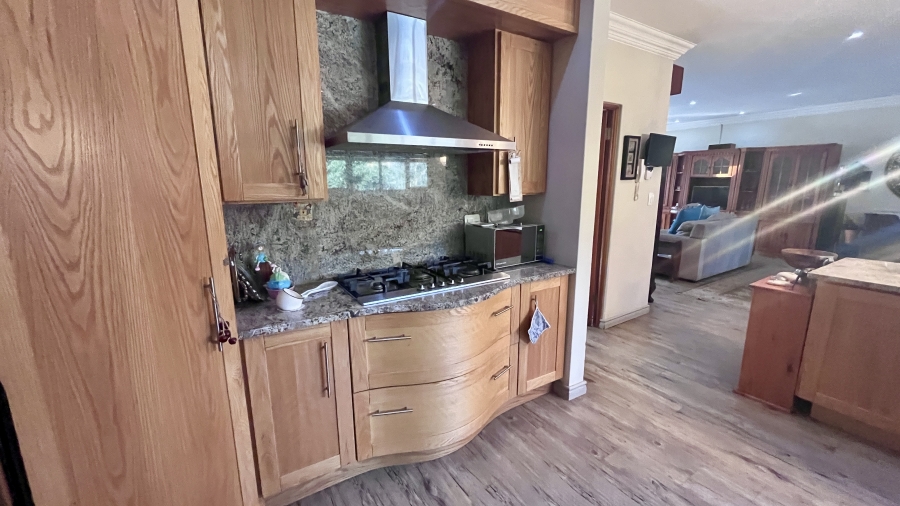 8 Bedroom Property for Sale in Bergtuin Gauteng