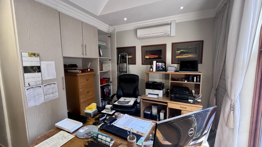 8 Bedroom Property for Sale in Bergtuin Gauteng