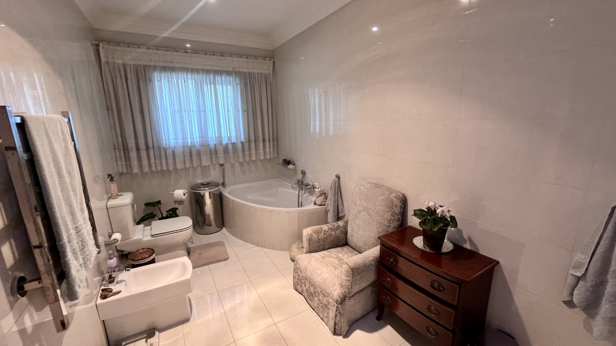 8 Bedroom Property for Sale in Bergtuin Gauteng