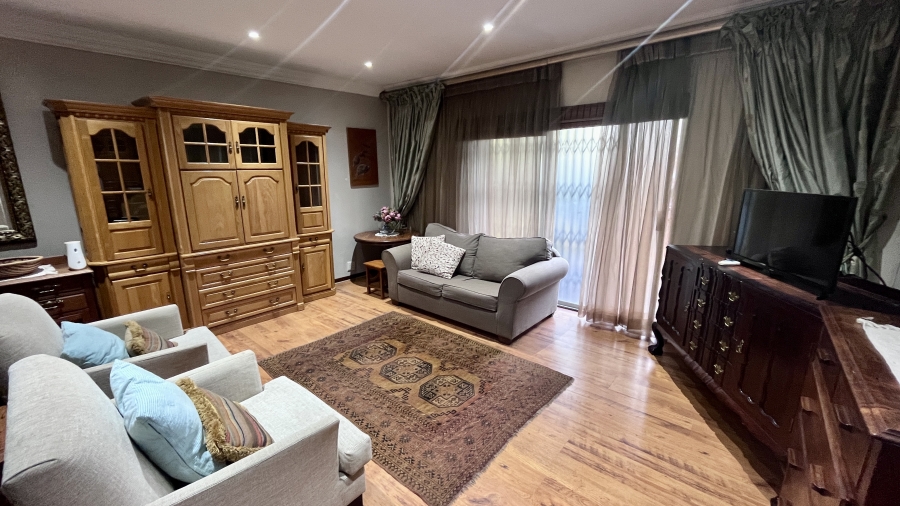 8 Bedroom Property for Sale in Bergtuin Gauteng