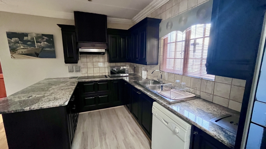 8 Bedroom Property for Sale in Bergtuin Gauteng