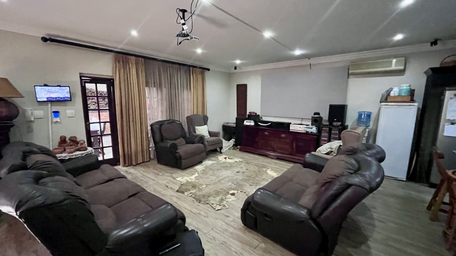 8 Bedroom Property for Sale in Bergtuin Gauteng