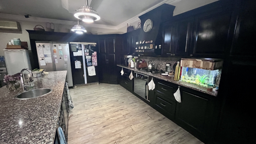 8 Bedroom Property for Sale in Bergtuin Gauteng