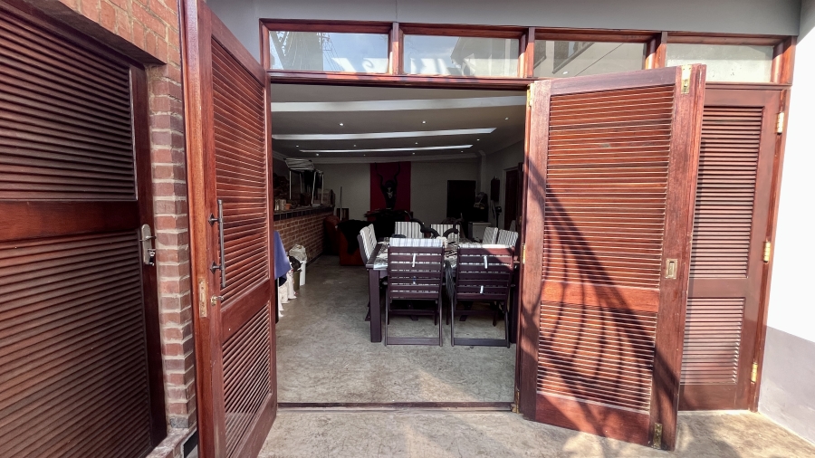 8 Bedroom Property for Sale in Bergtuin Gauteng
