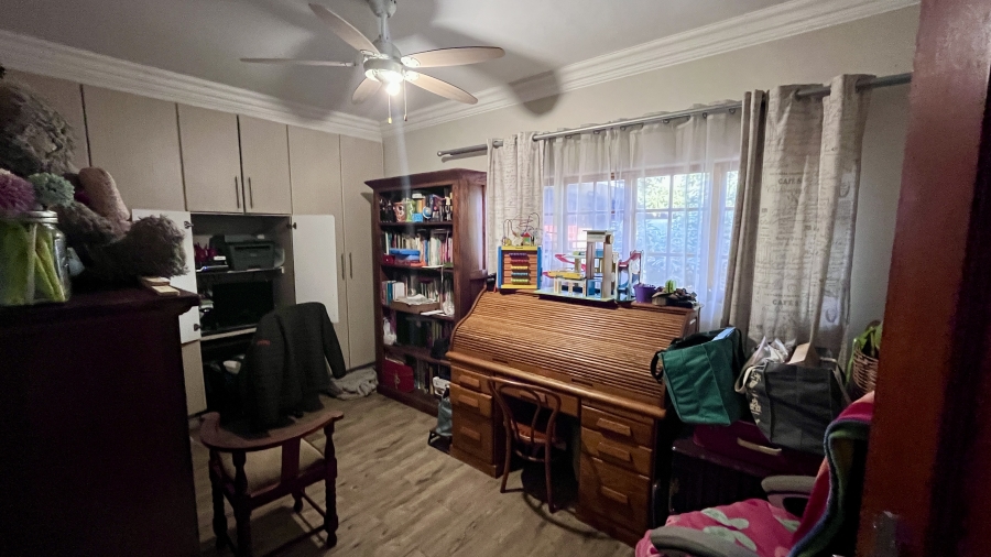 8 Bedroom Property for Sale in Bergtuin Gauteng