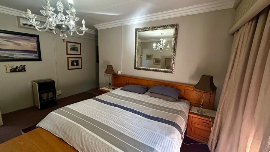 8 Bedroom Property for Sale in Bergtuin Gauteng