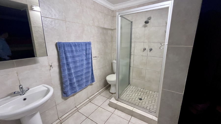 8 Bedroom Property for Sale in Bergtuin Gauteng