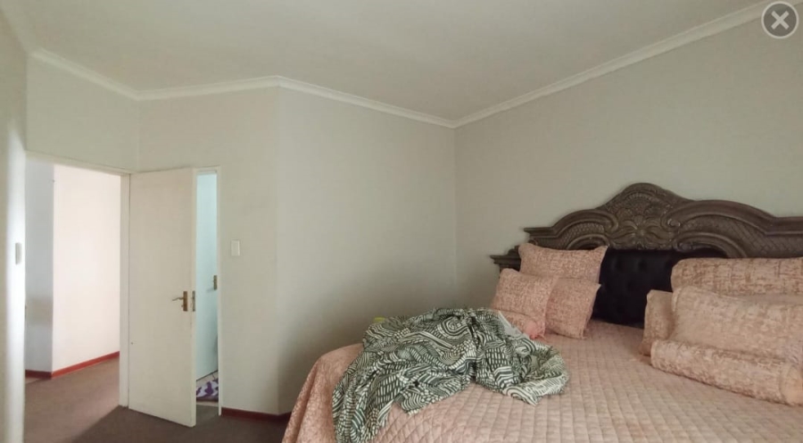 2 Bedroom Property for Sale in Randburg Central Gauteng