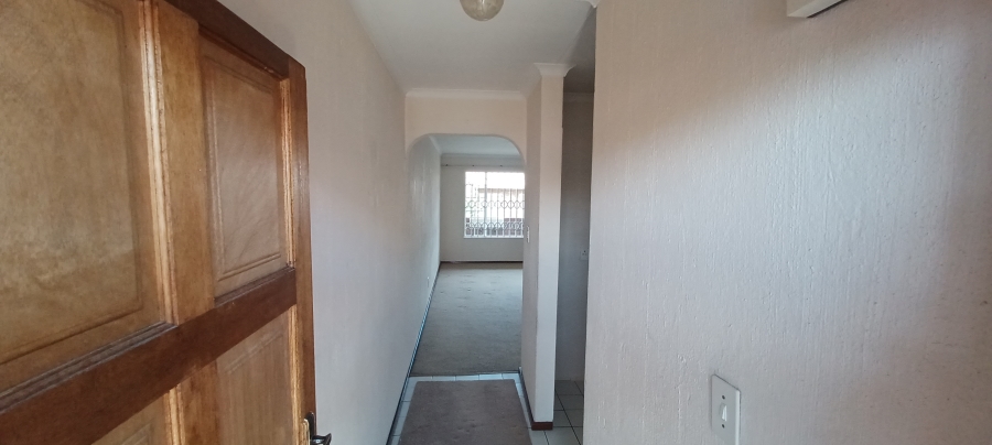To Let 2 Bedroom Property for Rent in Ferndale Gauteng