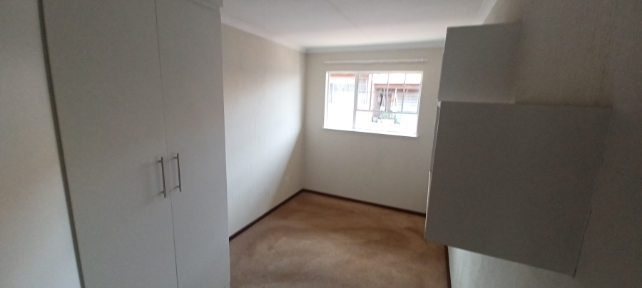 To Let 2 Bedroom Property for Rent in Ferndale Gauteng