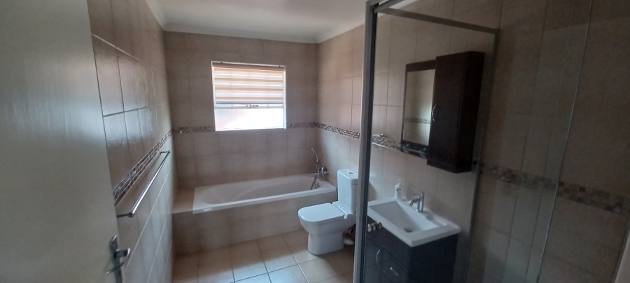 To Let 2 Bedroom Property for Rent in Ferndale Gauteng