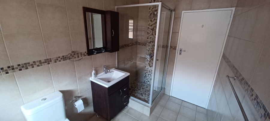 To Let 2 Bedroom Property for Rent in Ferndale Gauteng