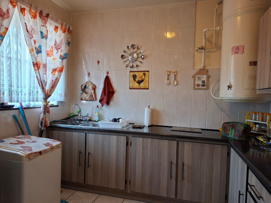 2 Bedroom Property for Sale in Vanderbijlpark CW 3 Gauteng
