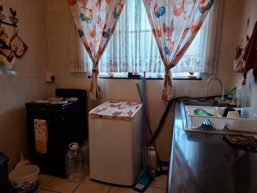 2 Bedroom Property for Sale in Vanderbijlpark CW 3 Gauteng