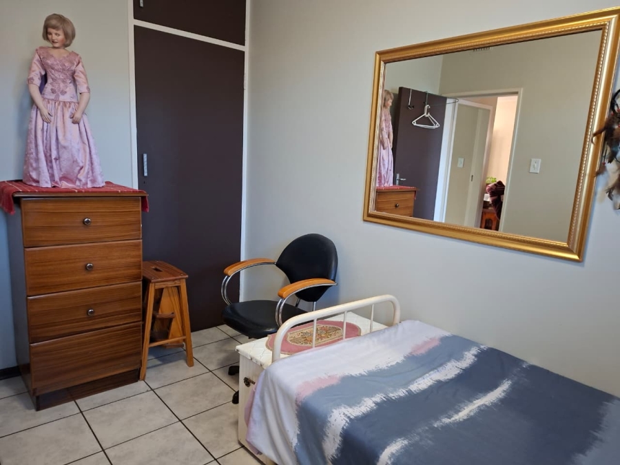 2 Bedroom Property for Sale in Vanderbijlpark CW 3 Gauteng