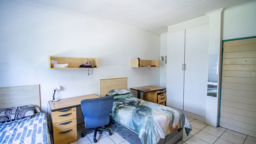 1 Bedroom Property for Sale in Glen Austin Gauteng